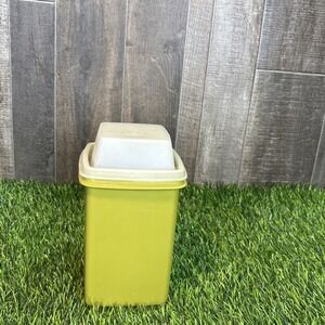 Vintage Tupperware 1330-3 Canister‎ w/Lid & Insert Made in USA Avocado Green